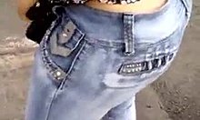Il grande culo di Itzel Mayorga viene scopato in jeans